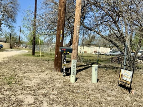 6723 W Commerce, San Antonio, TX 78227