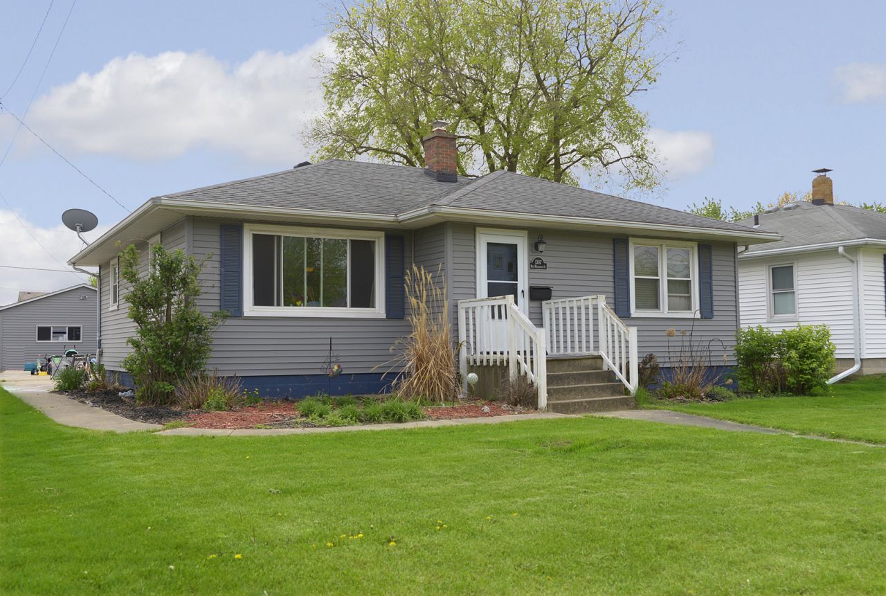 1307 W Washington Street, Ottawa, IL 61350 Main Photo