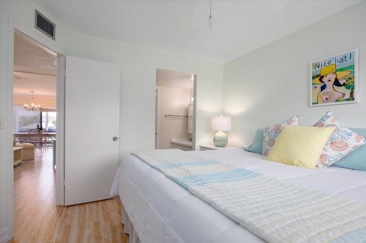 1250 Tennisplace Ct, Unit C25, Sanibel, FL 33957 Photo