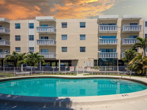 1801 NE 140th St, Unit 306, North Miami, FL 33181