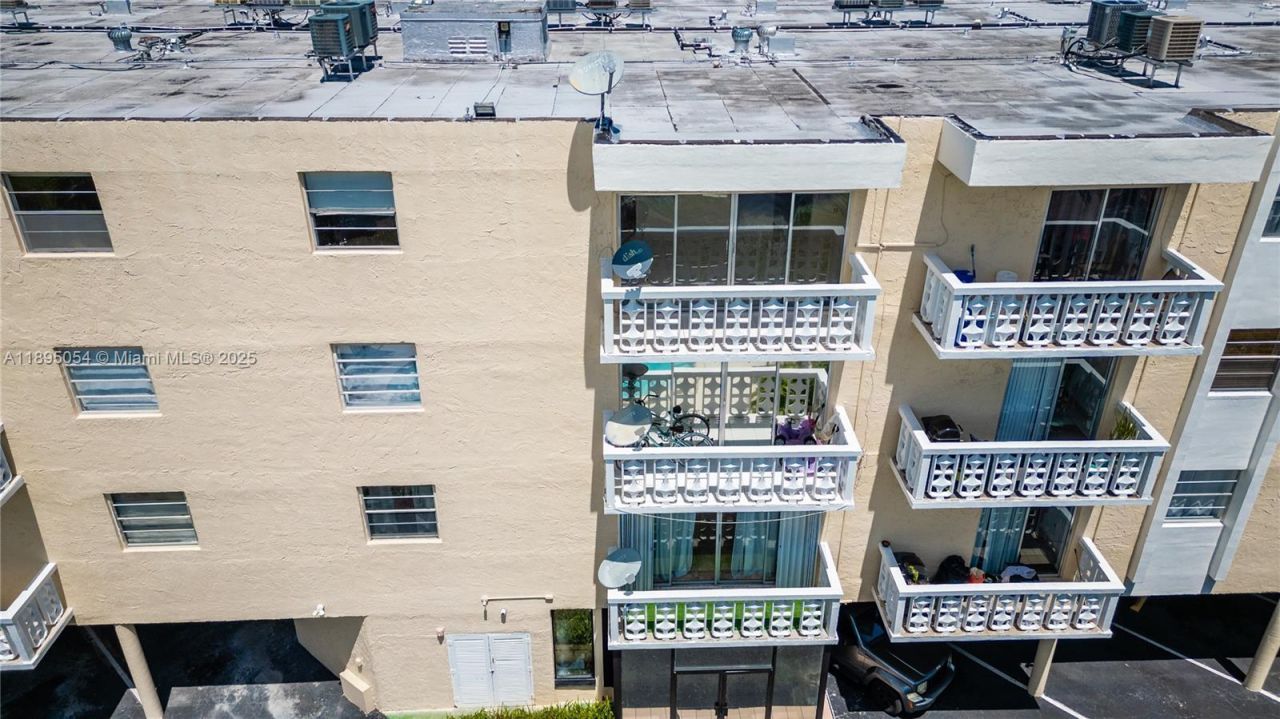 1801 NE 140th St, Unit 306, North Miami, FL 33181 Photo