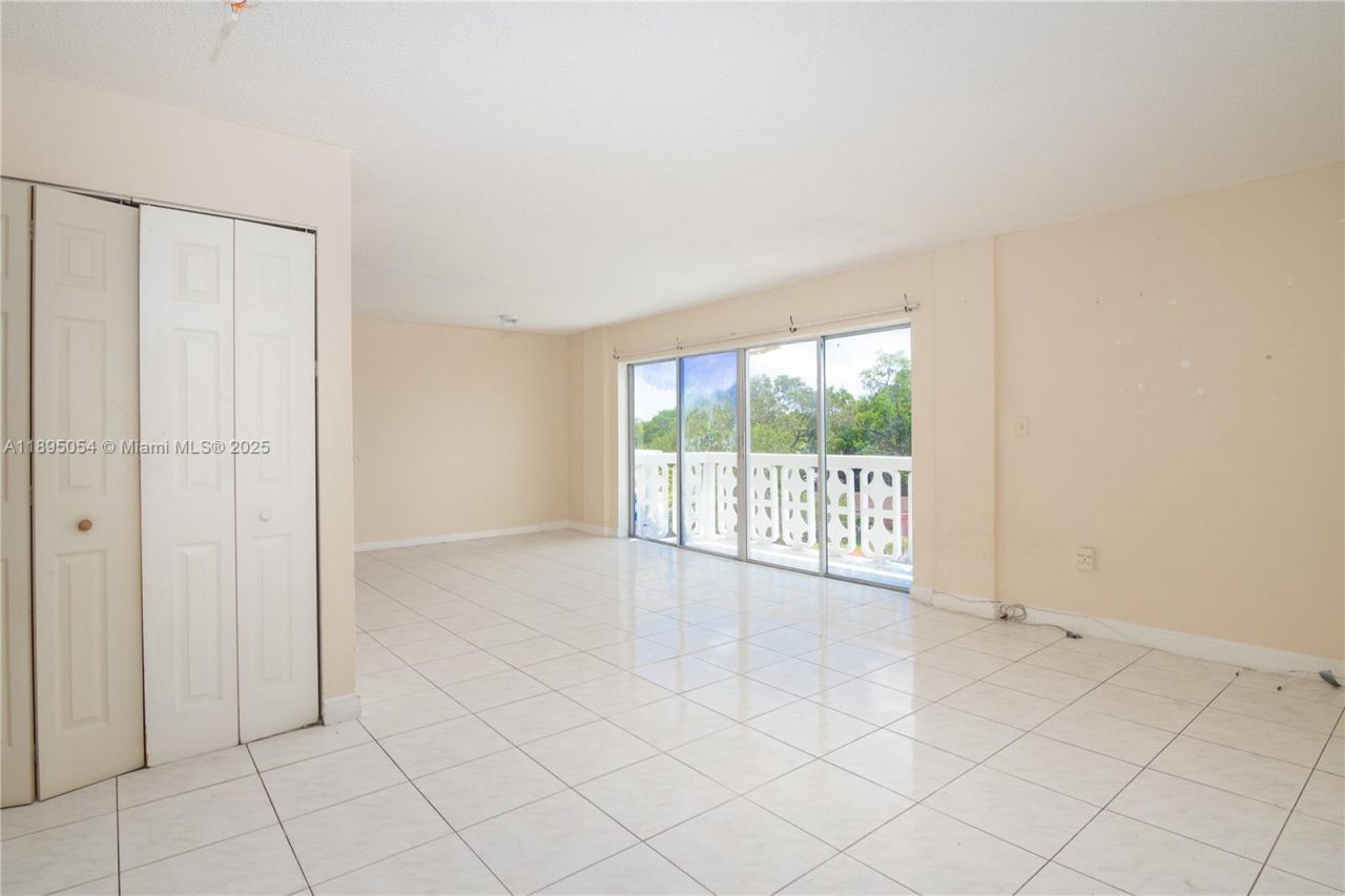 1801 NE 140th St, Unit 306, North Miami, FL 33181 Photo
