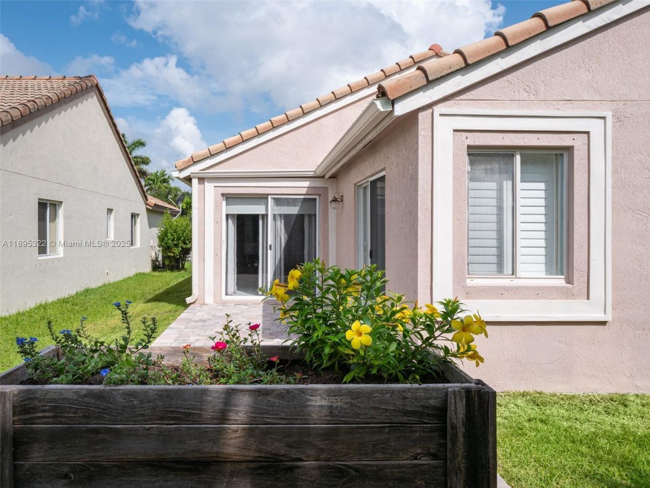 1524 Canary Island Dr, Unit 1524, Weston, FL 33327 Photo