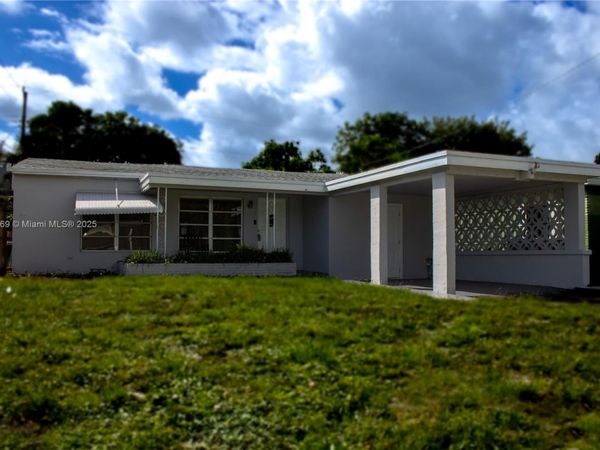 230 NW 55th St, Oakland Park, FL 33309