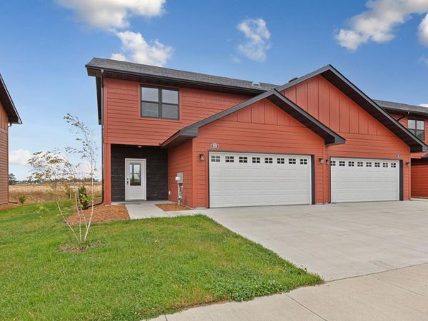 809 Viburnum Street, Belle Plaine, MN 56011