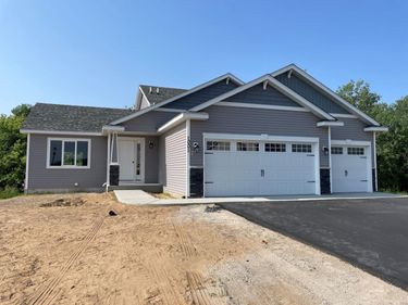 1011 Trinity Street NE, Isanti, MN 55040