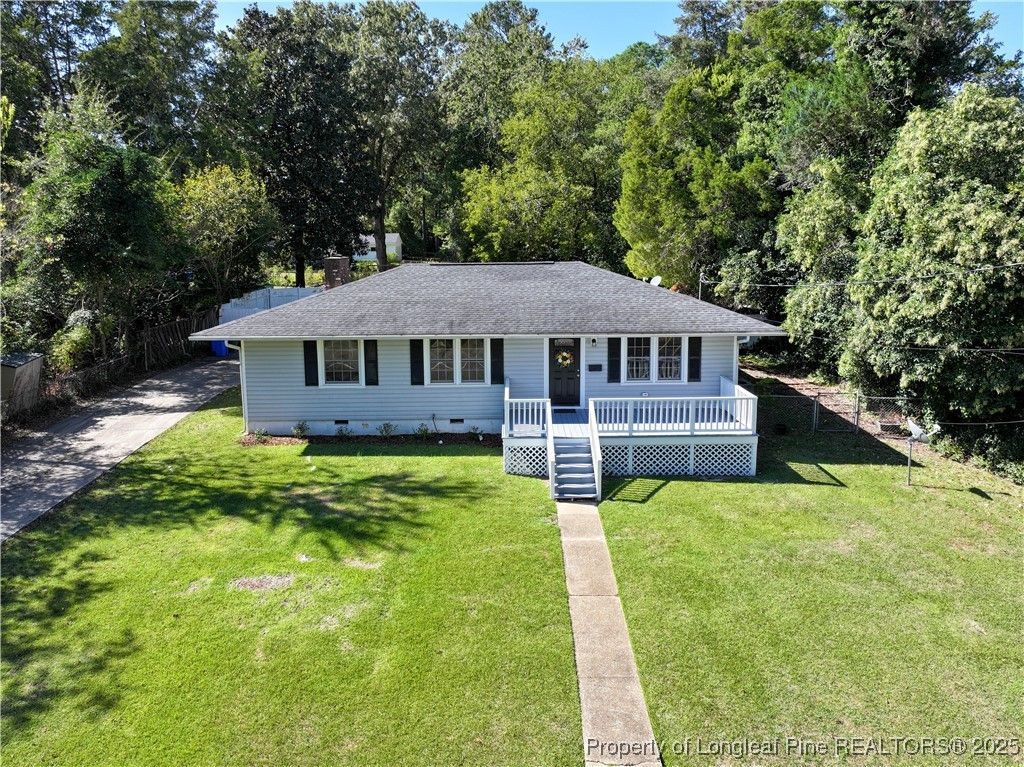 1061 Mohawk Avenue, Fayetteville, NC 28303 Main Photo