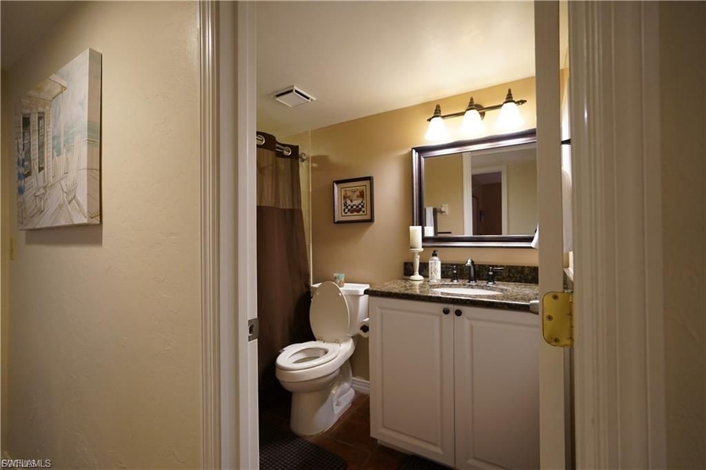 5730 Trailwinds Dr, Unit 411, Fort Myers, FL 33907 Photo