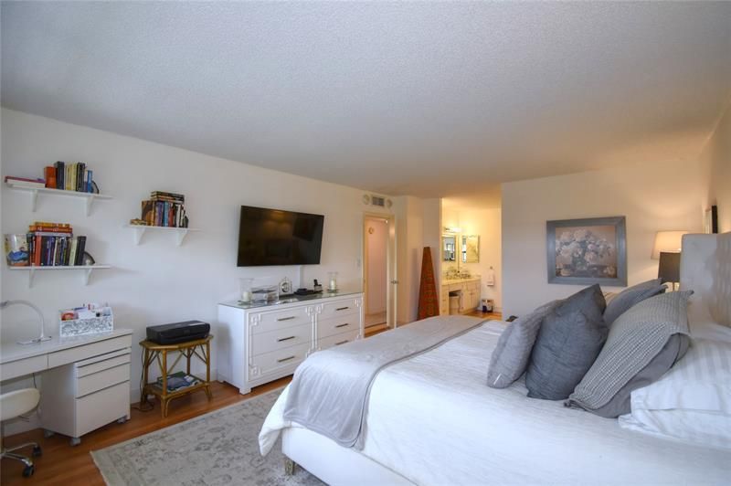 5100 N Ocean Boulevard, Unit 516, Lauderdale by the Sea, FL 33308 Photo