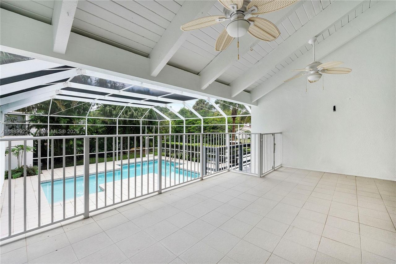 7605 SW 160th Ter, Palmetto Bay, FL 33157 Photo