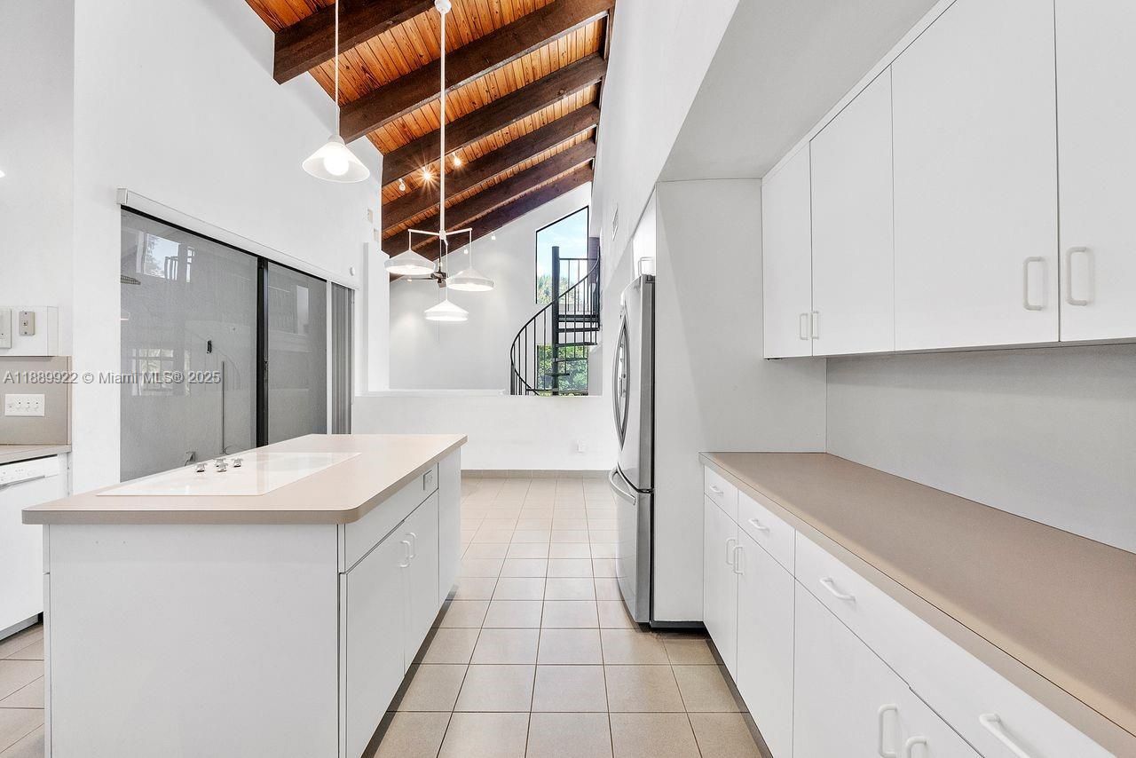 7605 SW 160th Ter, Palmetto Bay, FL 33157 Photo