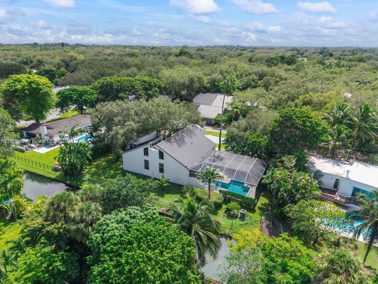 7605 SW 160th Ter, Palmetto Bay, FL 33157 Photo