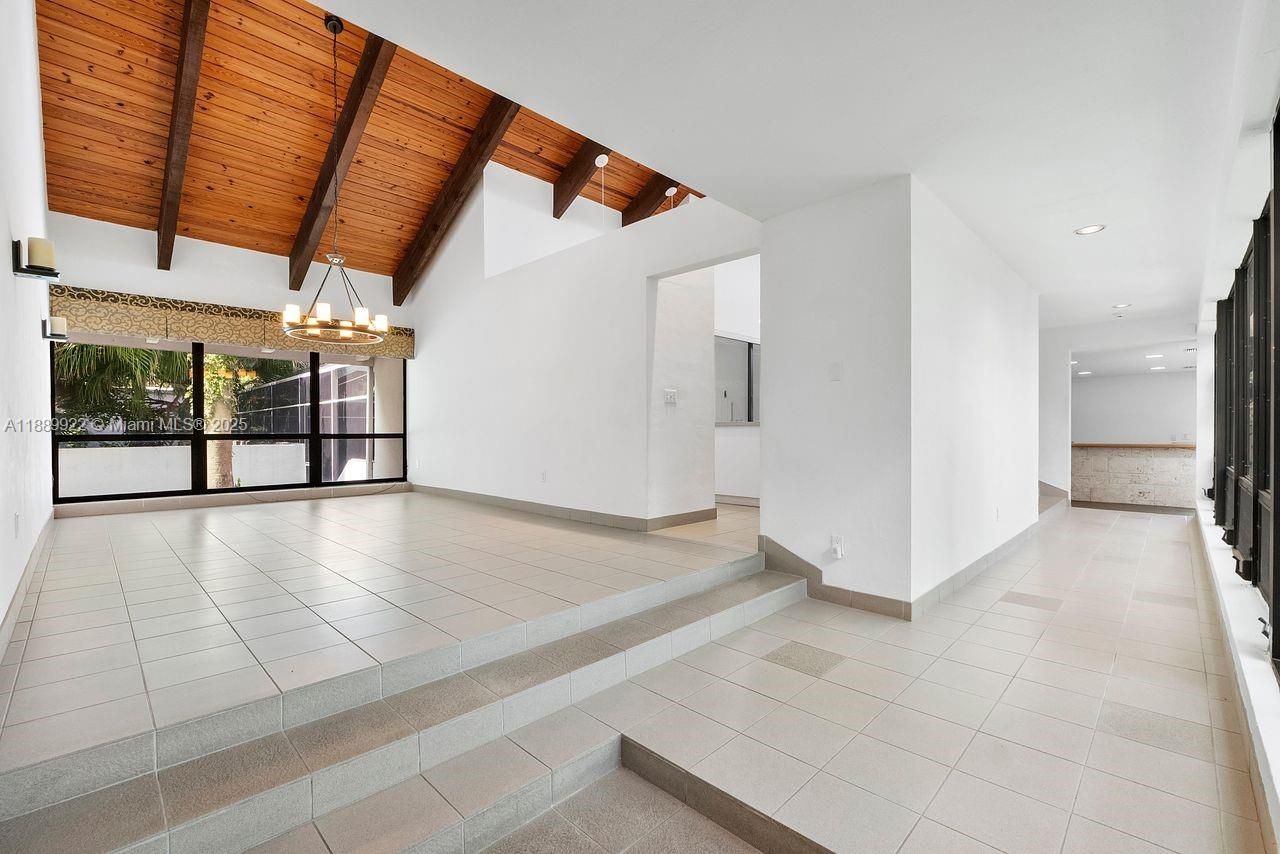 7605 SW 160th Ter, Palmetto Bay, FL 33157 Photo