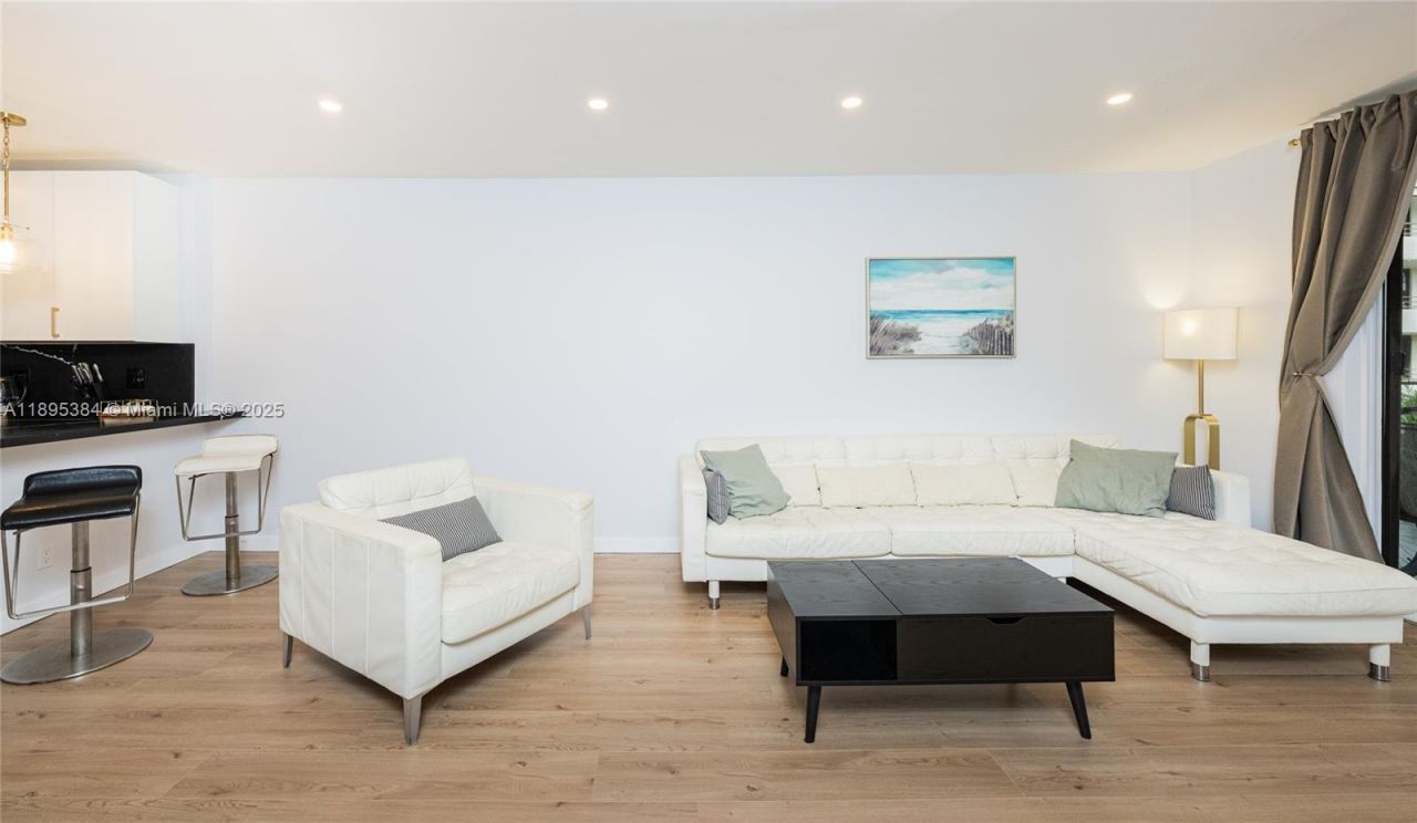 600 Three Islands Blvd, Unit 214, Hallandale Beach, FL 33009 Photo