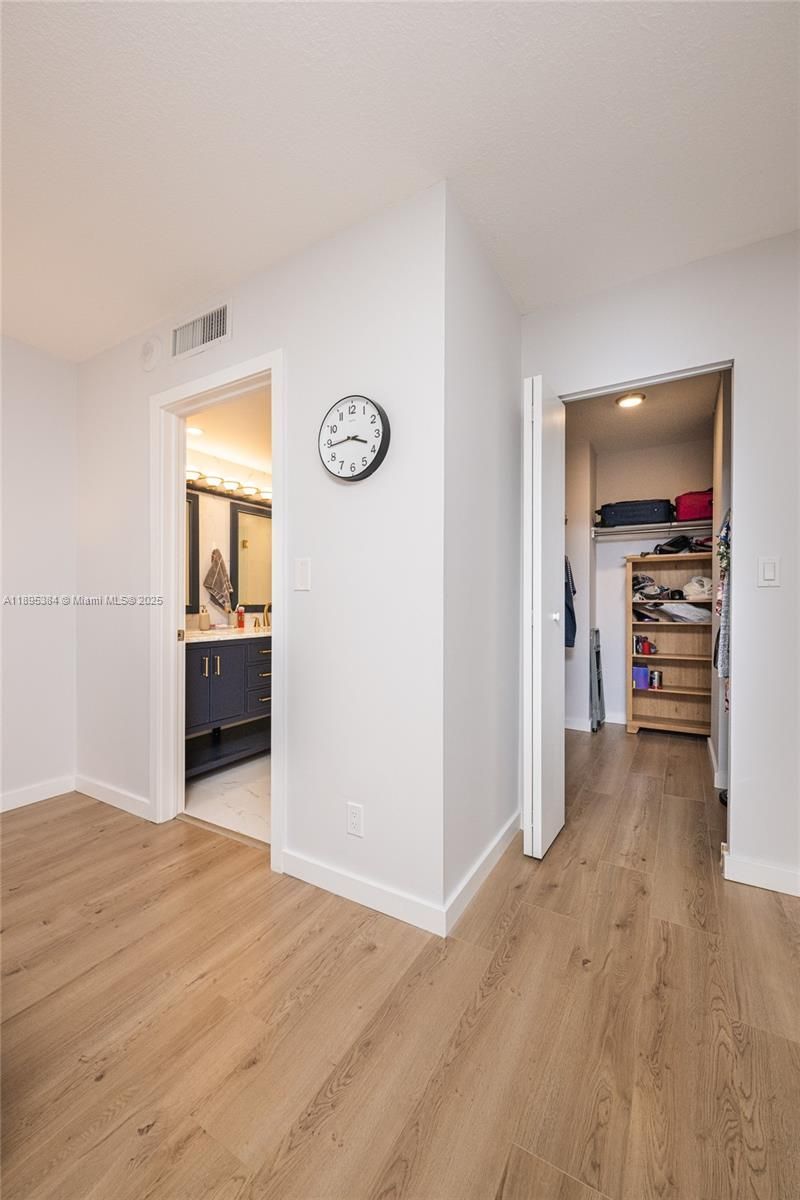 600 Three Islands Blvd, Unit 214, Hallandale Beach, FL 33009 Photo