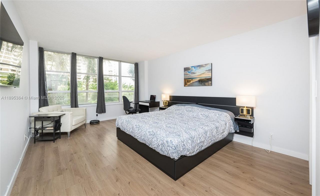 600 Three Islands Blvd, Unit 214, Hallandale Beach, FL 33009 Photo