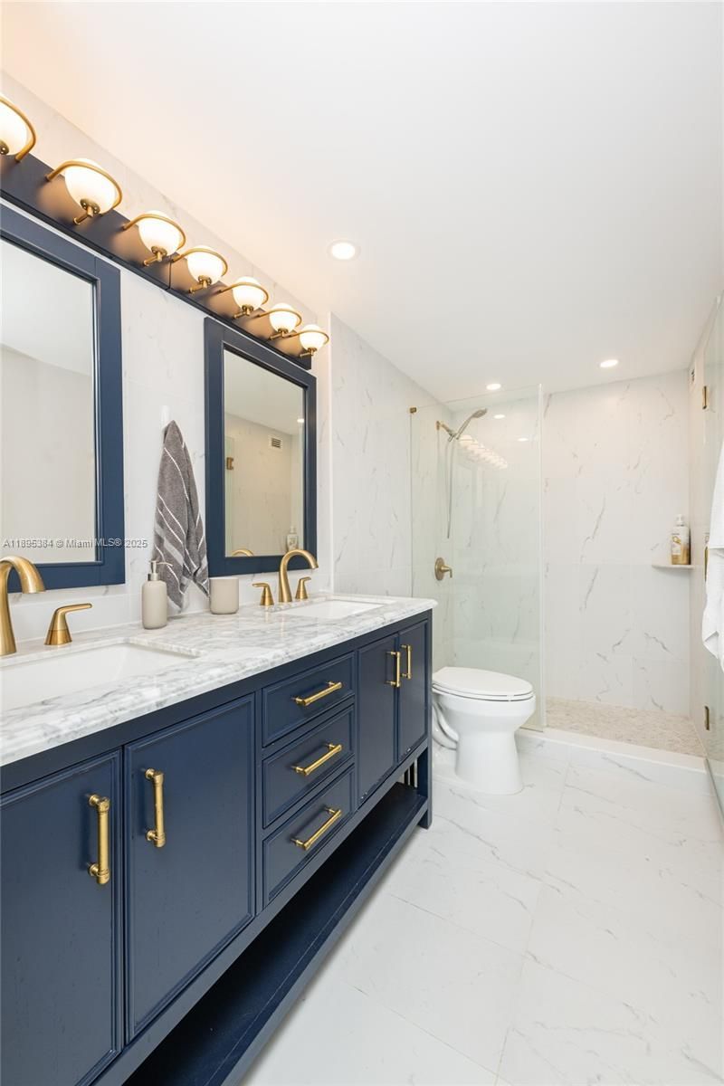 600 Three Islands Blvd, Unit 214, Hallandale Beach, FL 33009 Photo