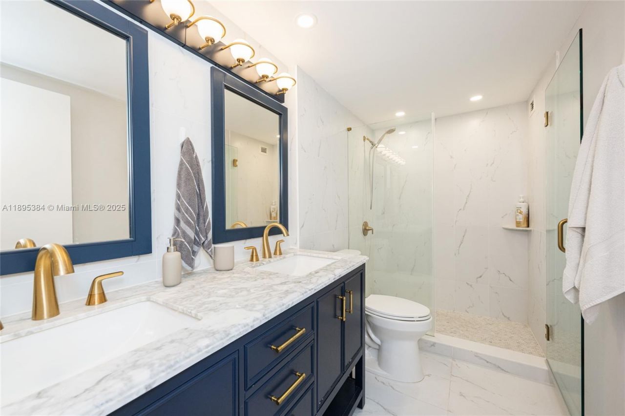 600 Three Islands Blvd, Unit 214, Hallandale Beach, FL 33009 Photo