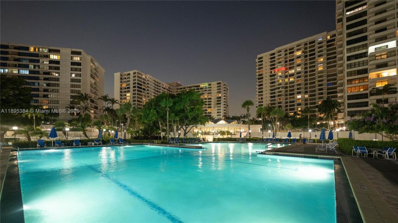 600 Three Islands Blvd, Unit 214, Hallandale Beach, FL 33009 Photo