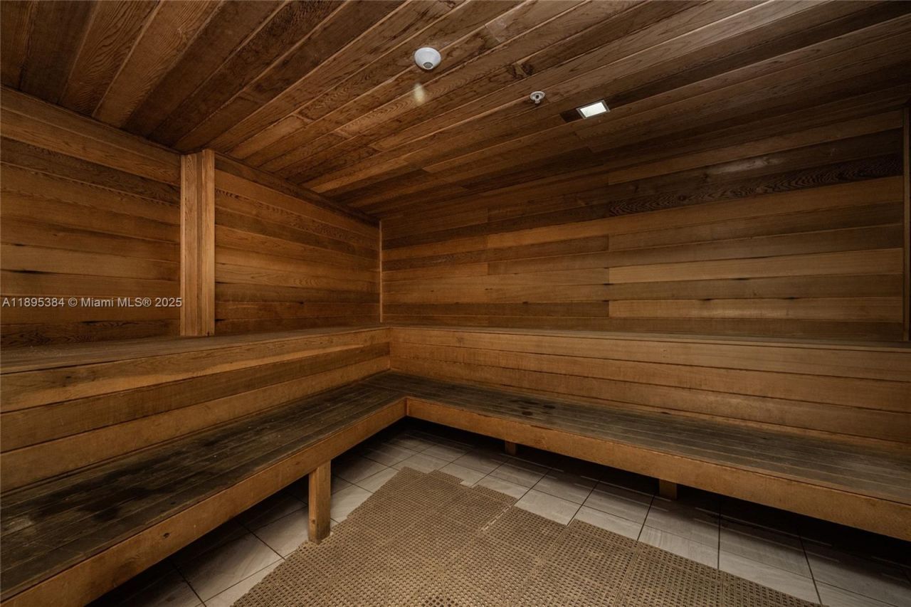 600 Three Islands Blvd, Unit 214, Hallandale Beach, FL 33009 Photo