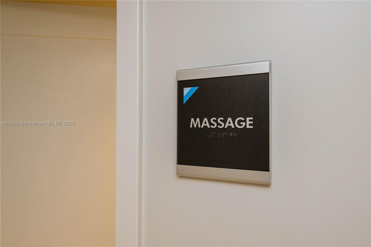 600 Three Islands Blvd, Unit 214, Hallandale Beach, FL 33009 Photo