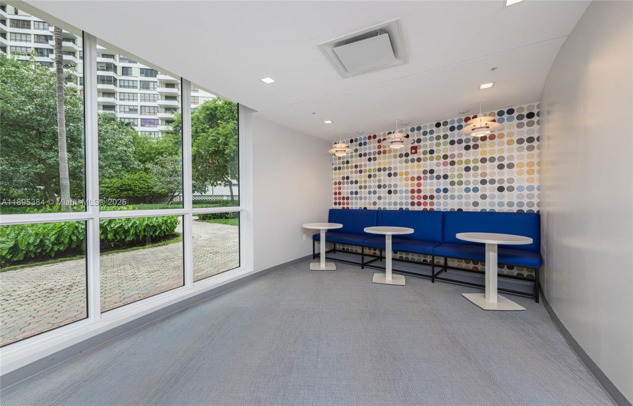 600 Three Islands Blvd, Unit 214, Hallandale Beach, FL 33009 Photo