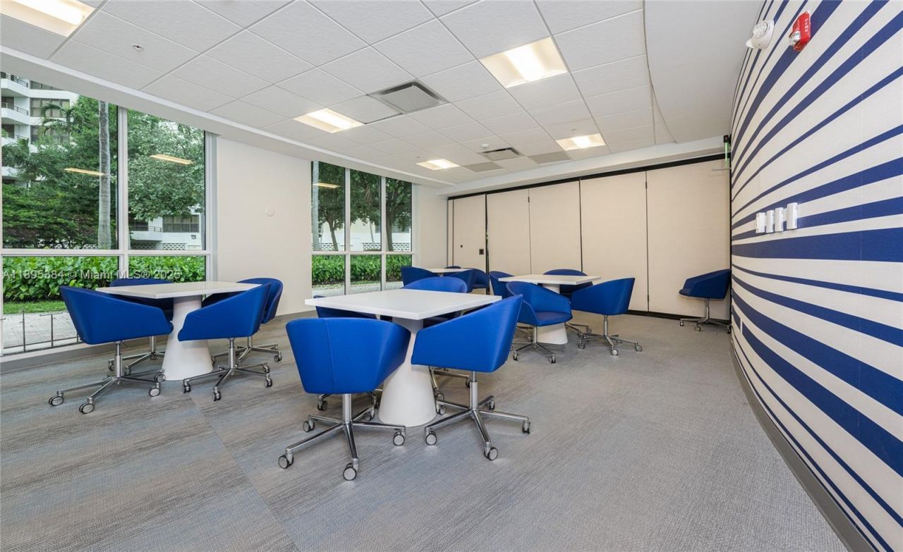 600 Three Islands Blvd, Unit 214, Hallandale Beach, FL 33009 Photo