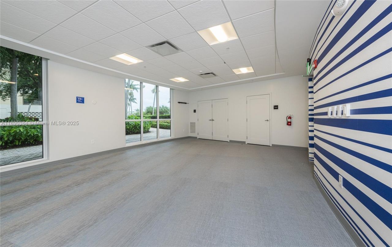 600 Three Islands Blvd, Unit 214, Hallandale Beach, FL 33009 Photo