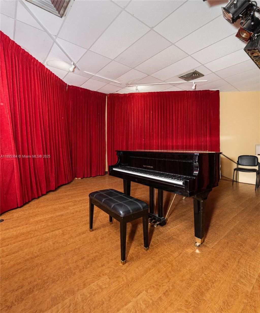 600 Three Islands Blvd, Unit 214, Hallandale Beach, FL 33009 Photo