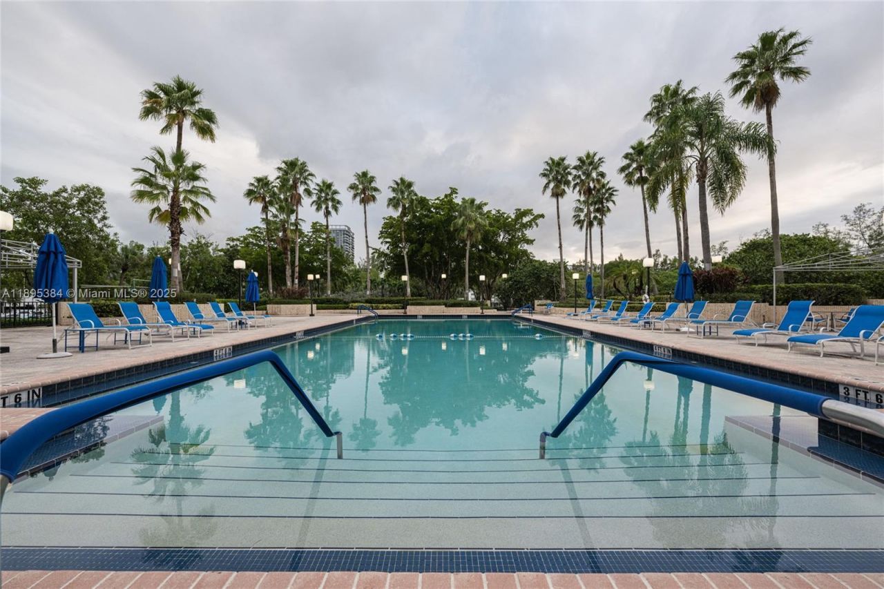 600 Three Islands Blvd, Unit 214, Hallandale Beach, FL 33009 Photo