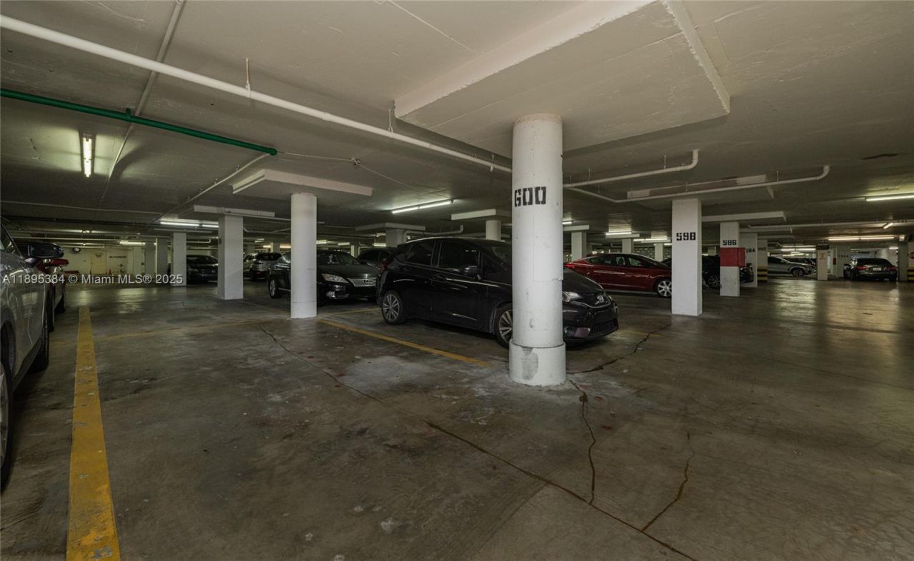 600 Three Islands Blvd, Unit 214, Hallandale Beach, FL 33009 Photo