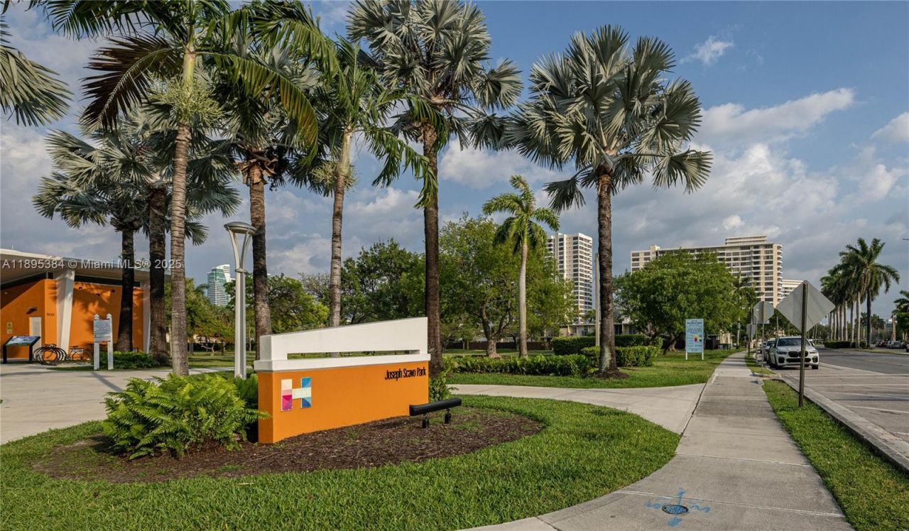 600 Three Islands Blvd, Unit 214, Hallandale Beach, FL 33009 Photo