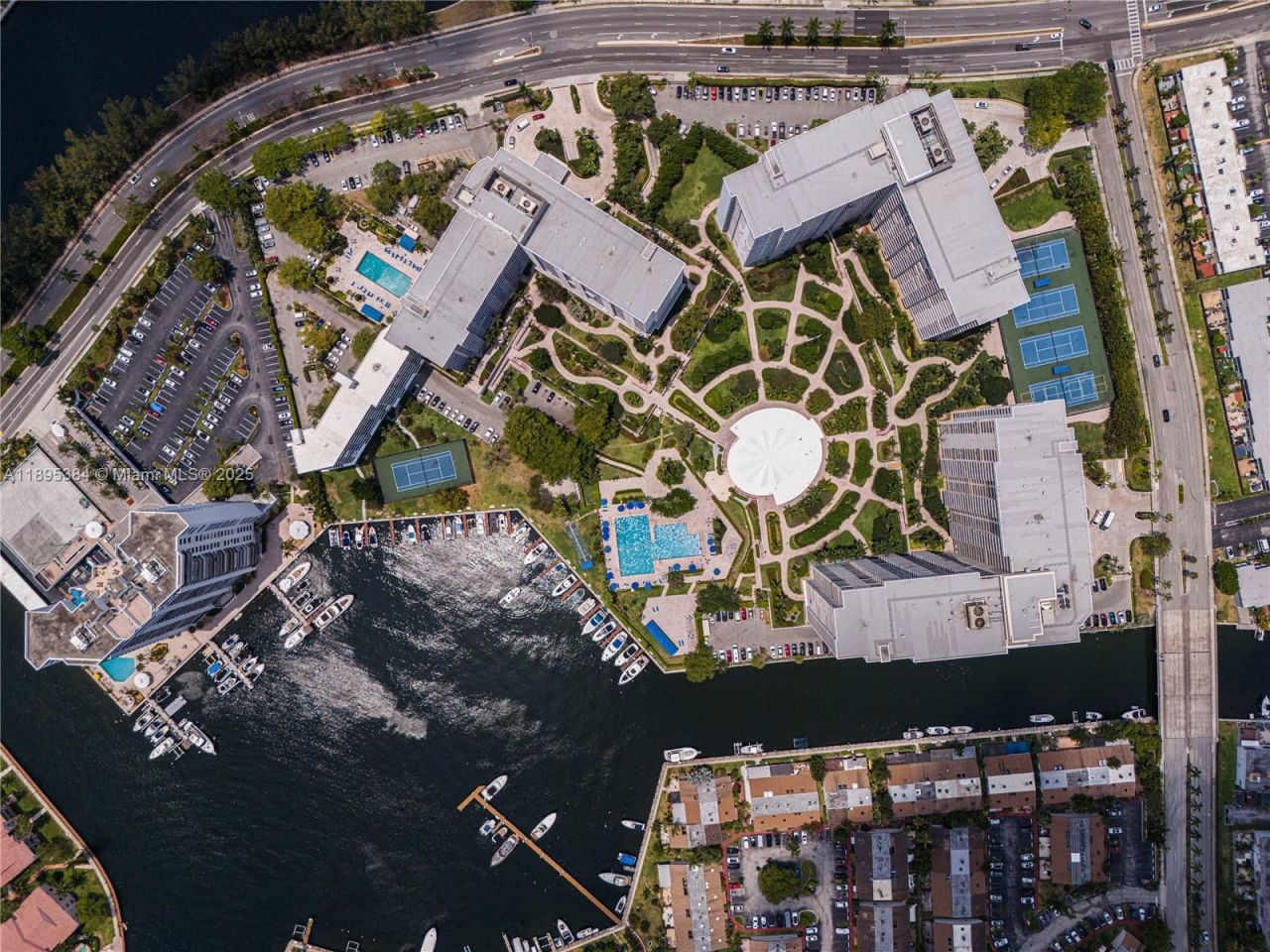 600 Three Islands Blvd, Unit 214, Hallandale Beach, FL 33009 Photo