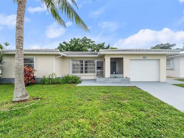 8604 NW 57th Ct, Tamarac, FL 33321
