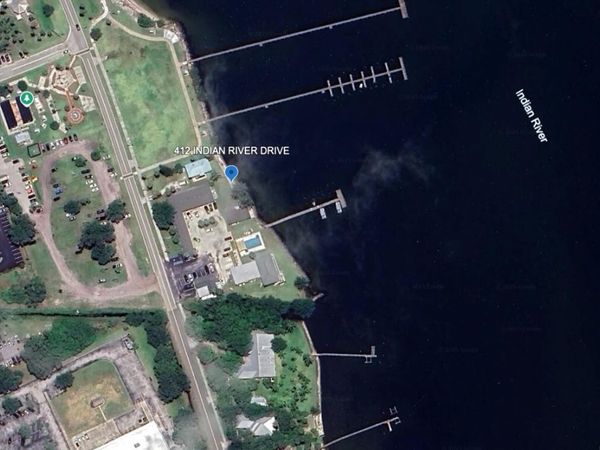 412 Indian River Drive, Sebastian, FL 32958