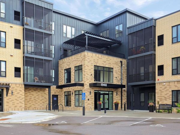 1948 W Wayzata Boulevard, Unit 308, Long Lake, MN 55356