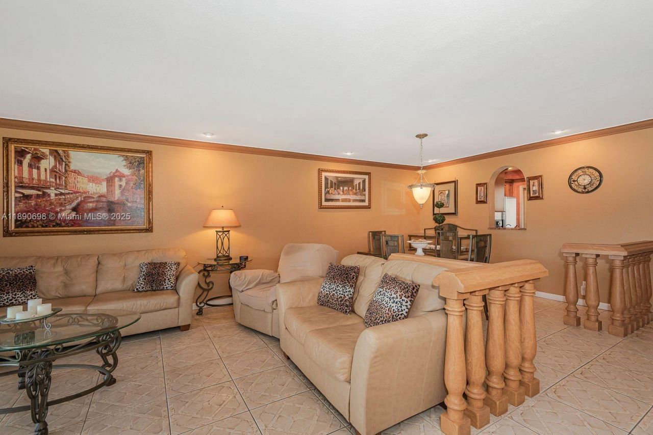 3990 NW 42nd Ave, Unit 302, Lauderdale Lakes, FL 33319 Photo