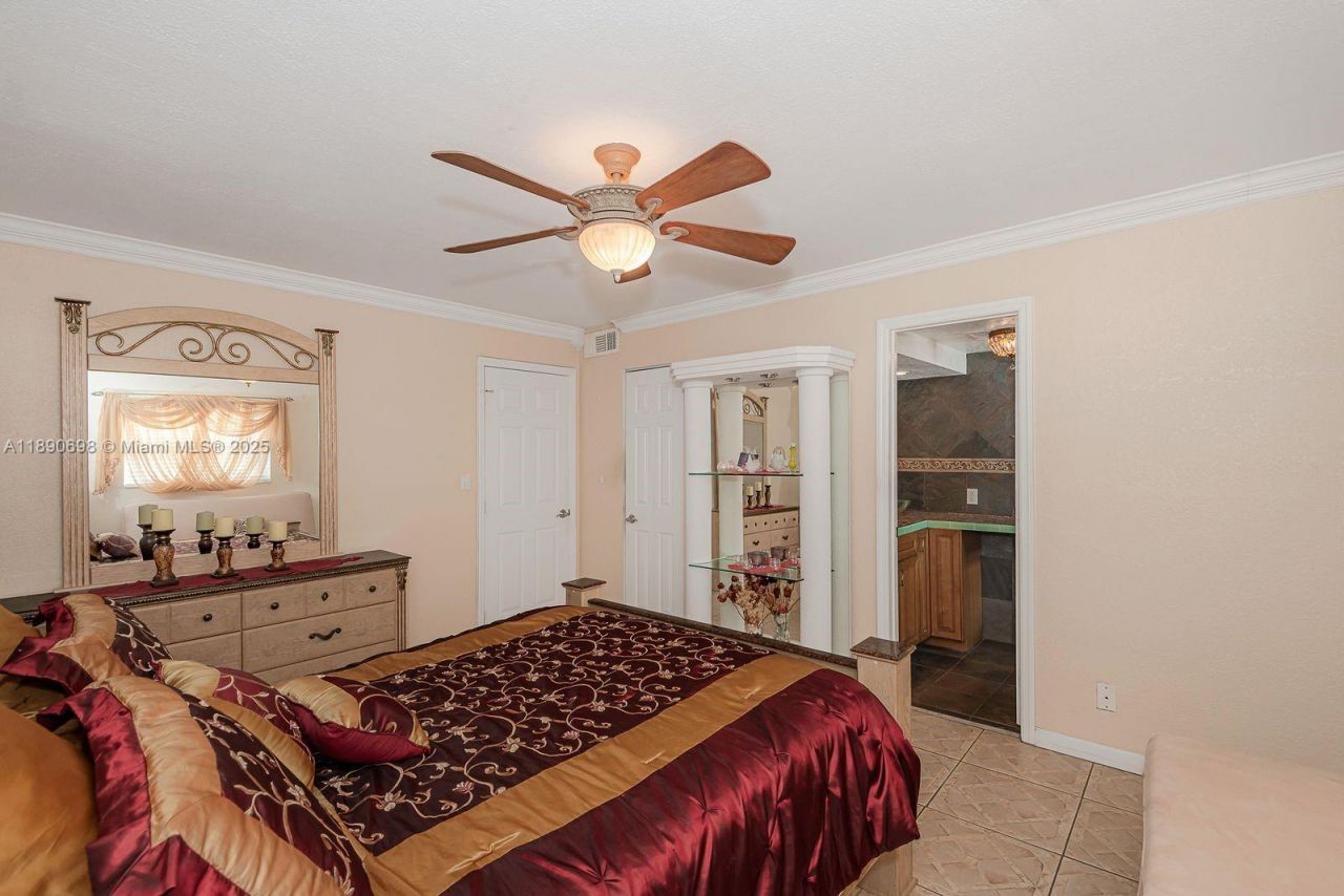 3990 NW 42nd Ave, Unit 302, Lauderdale Lakes, FL 33319 Photo