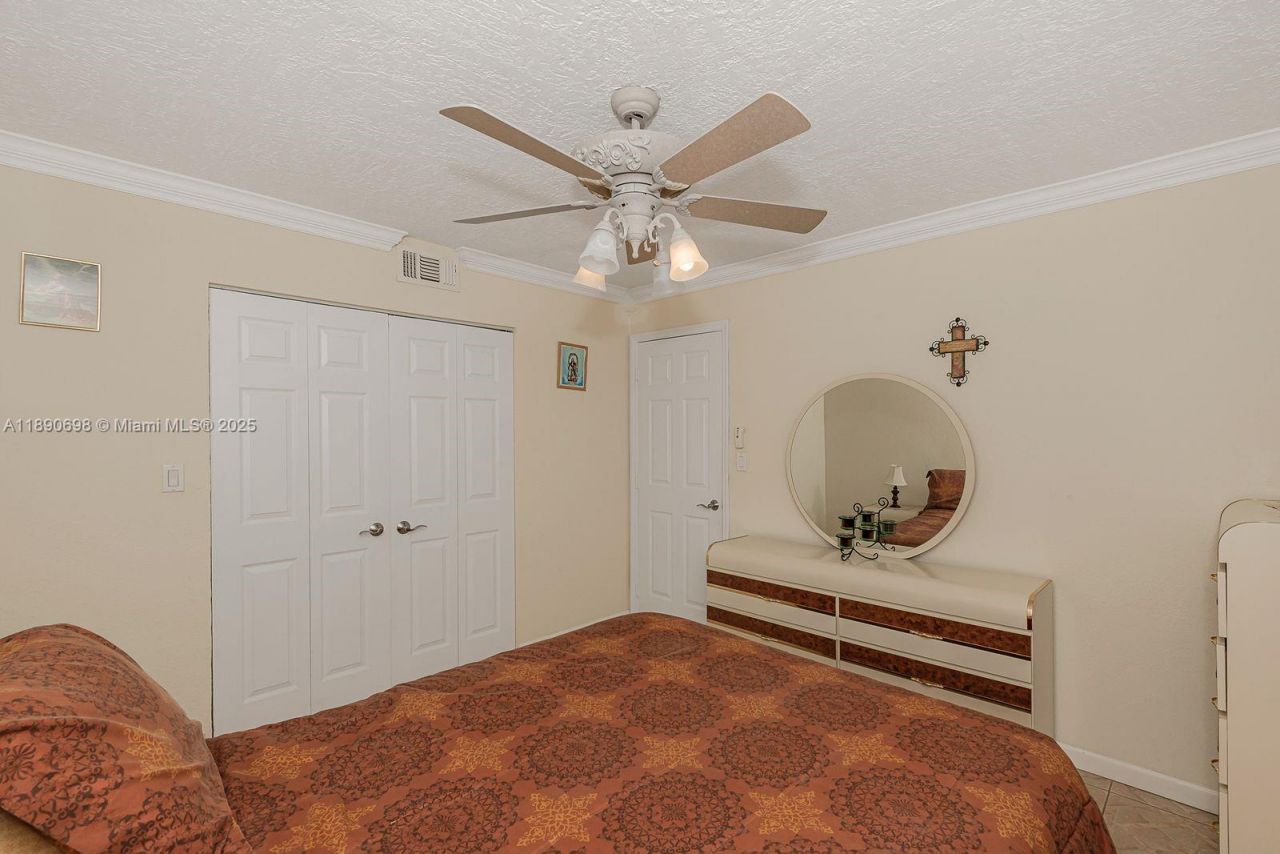 3990 NW 42nd Ave, Unit 302, Lauderdale Lakes, FL 33319 Photo