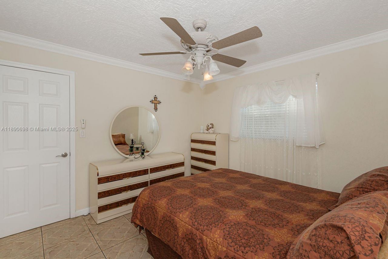 3990 NW 42nd Ave, Unit 302, Lauderdale Lakes, FL 33319 Photo