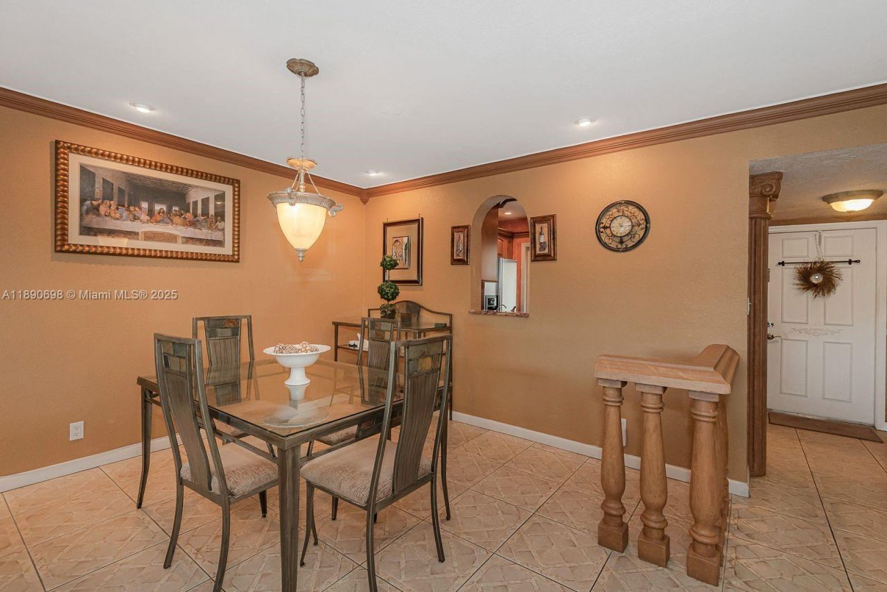 3990 NW 42nd Ave, Unit 302, Lauderdale Lakes, FL 33319 Photo