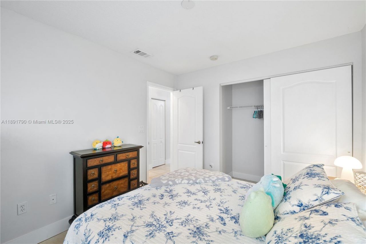 10350 SW 166th Ct, Miami, FL 33196 Photo