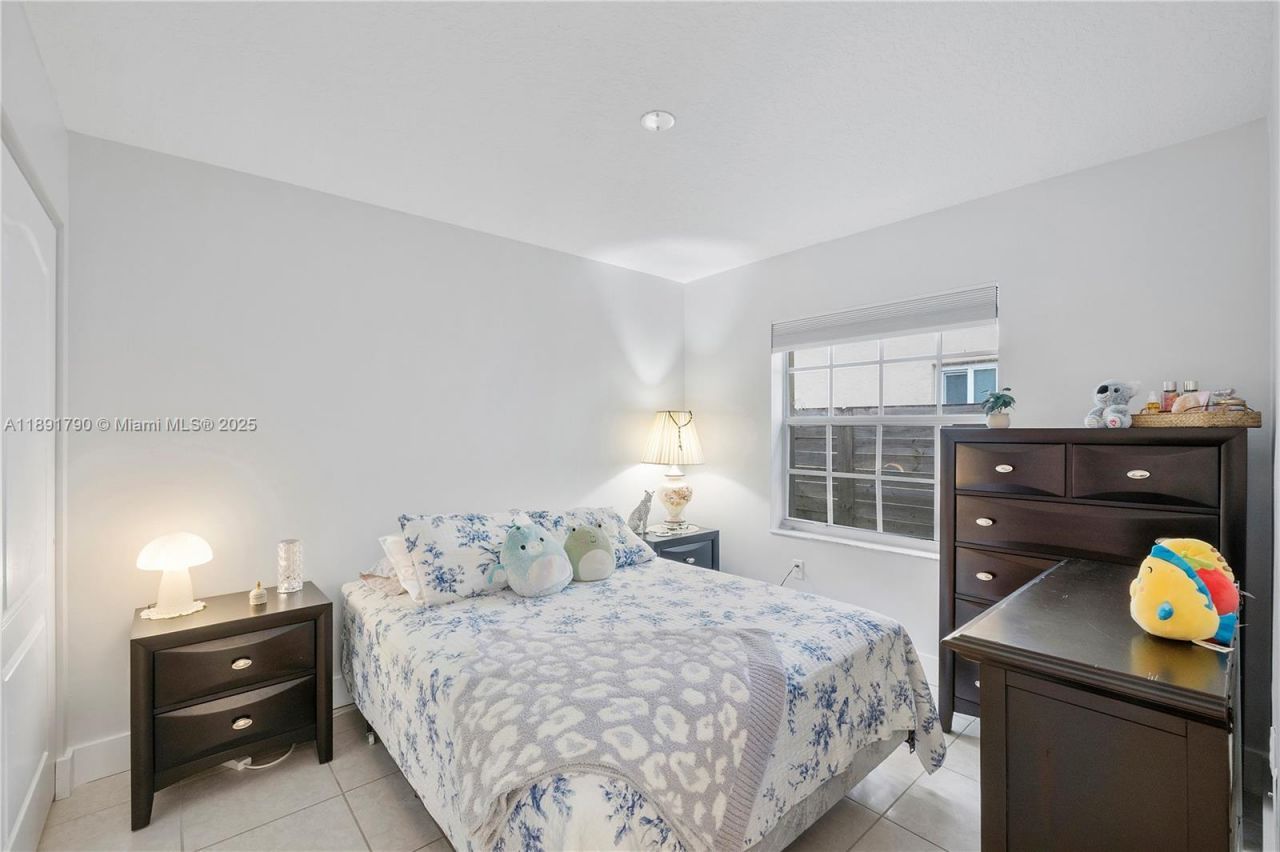 10350 SW 166th Ct, Miami, FL 33196 Photo