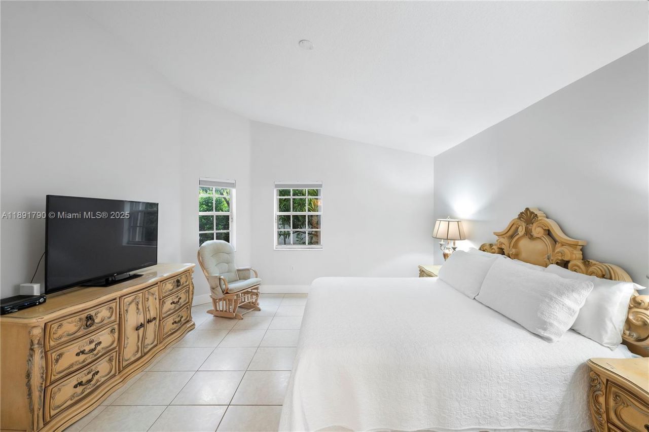 10350 SW 166th Ct, Miami, FL 33196 Photo