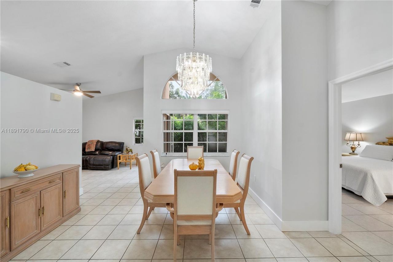 10350 SW 166th Ct, Miami, FL 33196 Photo