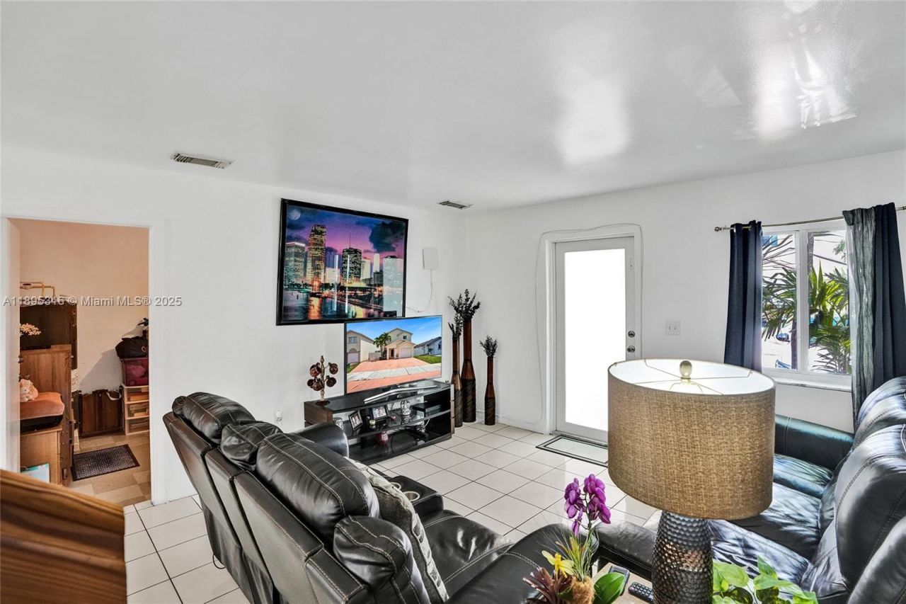 13780 SW 160th Ter, Miami, FL 33177 Photo