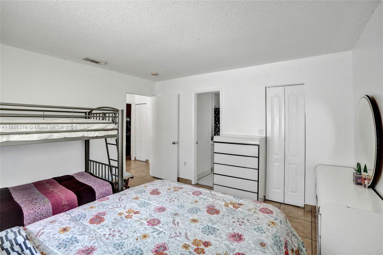 13780 SW 160th Ter, Miami, FL 33177 Photo