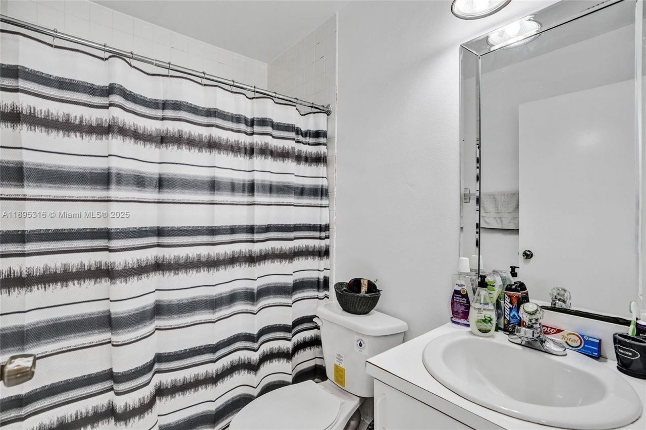 13780 SW 160th Ter, Miami, FL 33177 Photo