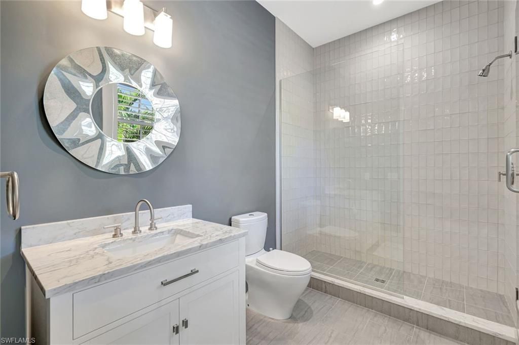 160 Broad Ave S, Naples, FL 34102 Photo
