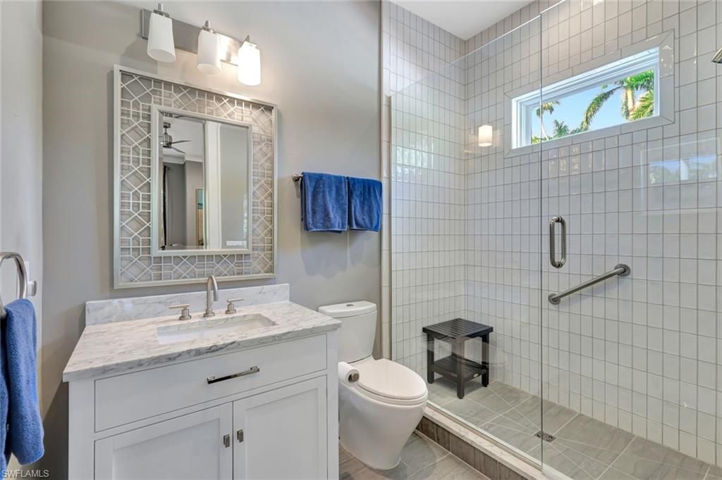 160 Broad Ave S, Naples, FL 34102 Photo